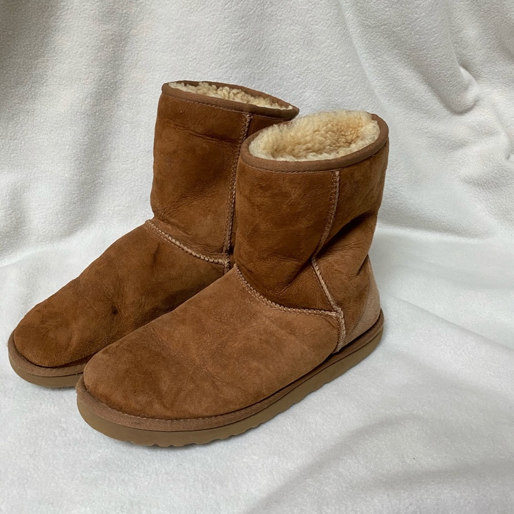 UGG Classic Short Sheepskin Boots